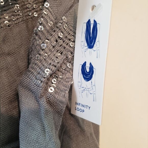 NWT APT 9 Gray Women's Infinity Wrap - Picture 3 of 4